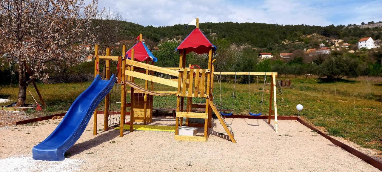 Campingplatz Krka Fairytale Village *